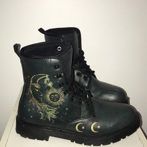 Sun/Moon Metallic Boots